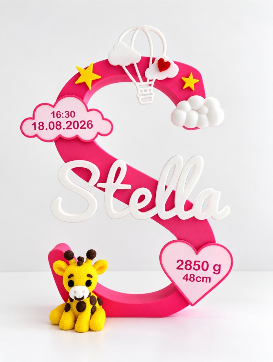 Beispiel mit Giraffe: Personalisierter Namensaufsteller für Mädchen